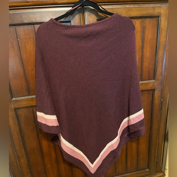 Lane Bryant size 14/20 (one size) poncho sweater, purple/eggplant & pink, NWT - Picture 6 of 7